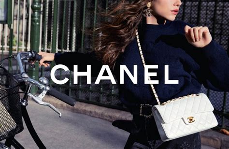 iconic chanel shoes|chanel iconic chain bag price.